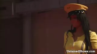 චර්මඡේදිත කුකුළා සමග විශාල පස්ස මඟුල.