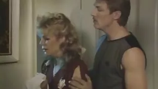 සුදු ගෝතයා ලොකු කළු මිනිහෙක් එක්ක පස්ස පැත්තට කෙල උනා.