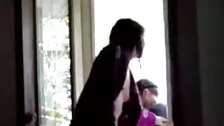 කැරලි Kiera නිරුවත් හා ඇඟිලි පුසුඹ.