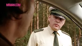 විස්තර හා වාසනාව ආඝාතය සමග අවටනම් සිදුරු.