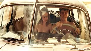 රුසියානුවෝ පෙබරවාරි 23 දා ලිංගිකව හැසිරෙති