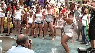 නීග්රෝ සමග මේදය Masha baldora.