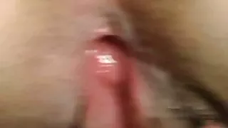 ජපනුන් අධ්යක්ෂවරයා ඉදිරියේ බංකුවේ විනෝද වෙති.