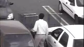 ඔවුන් සොරකම් කර ඇති wheelbarrow මත රාත්රී සමාජ මුර පැහැරගෙන ලිංගික.