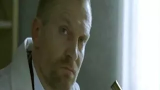 මාකස් ලන්ඩන් ඇඳට නැග්ගේය.