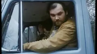 බැල්ලී ලිංගිකත්වයට යටත් වෙනවා.