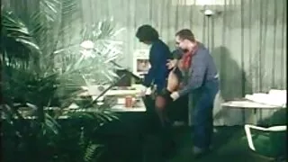 කැලේ ඉන්න කුකුළා.