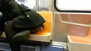 තෙල් ගහලා මිනිහගේ පස්ස මිරිකුවා.